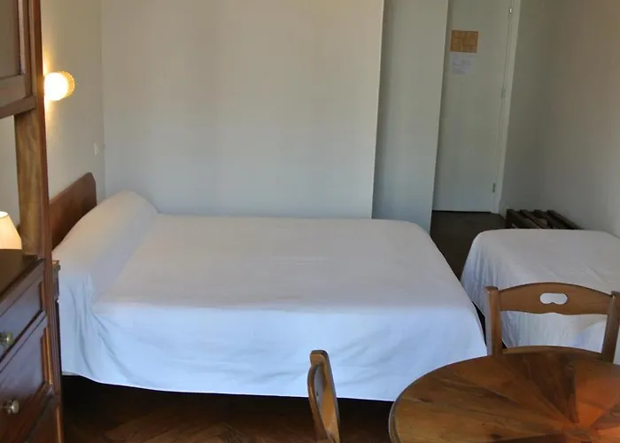 卡斯特米斯特拉尔酒店 胡安莱潘