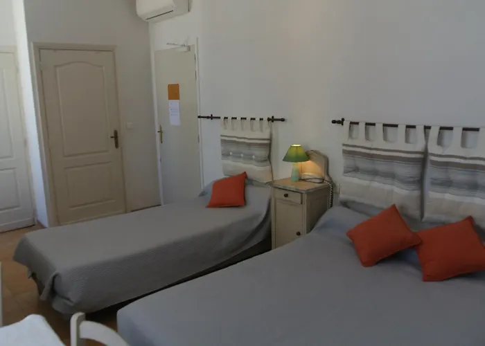Castel Mistral 3* ז'ואן-לה-פינס